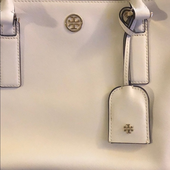 Tory Burch Robinson Mini Tote. - Picture 7 of 8
